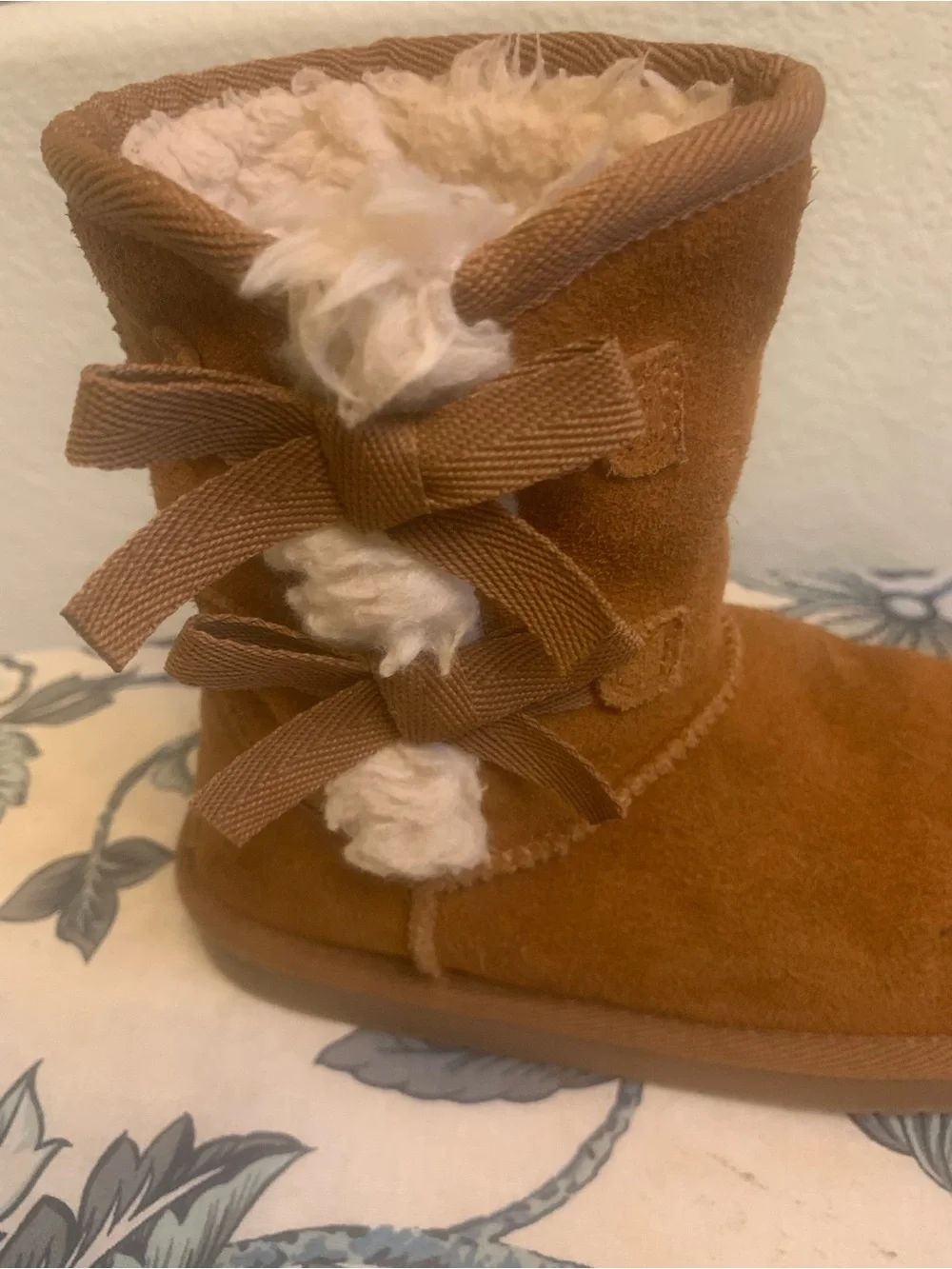 Koolaburra Kids Chestnut Tan Faux-Shearling Bow Back Boots